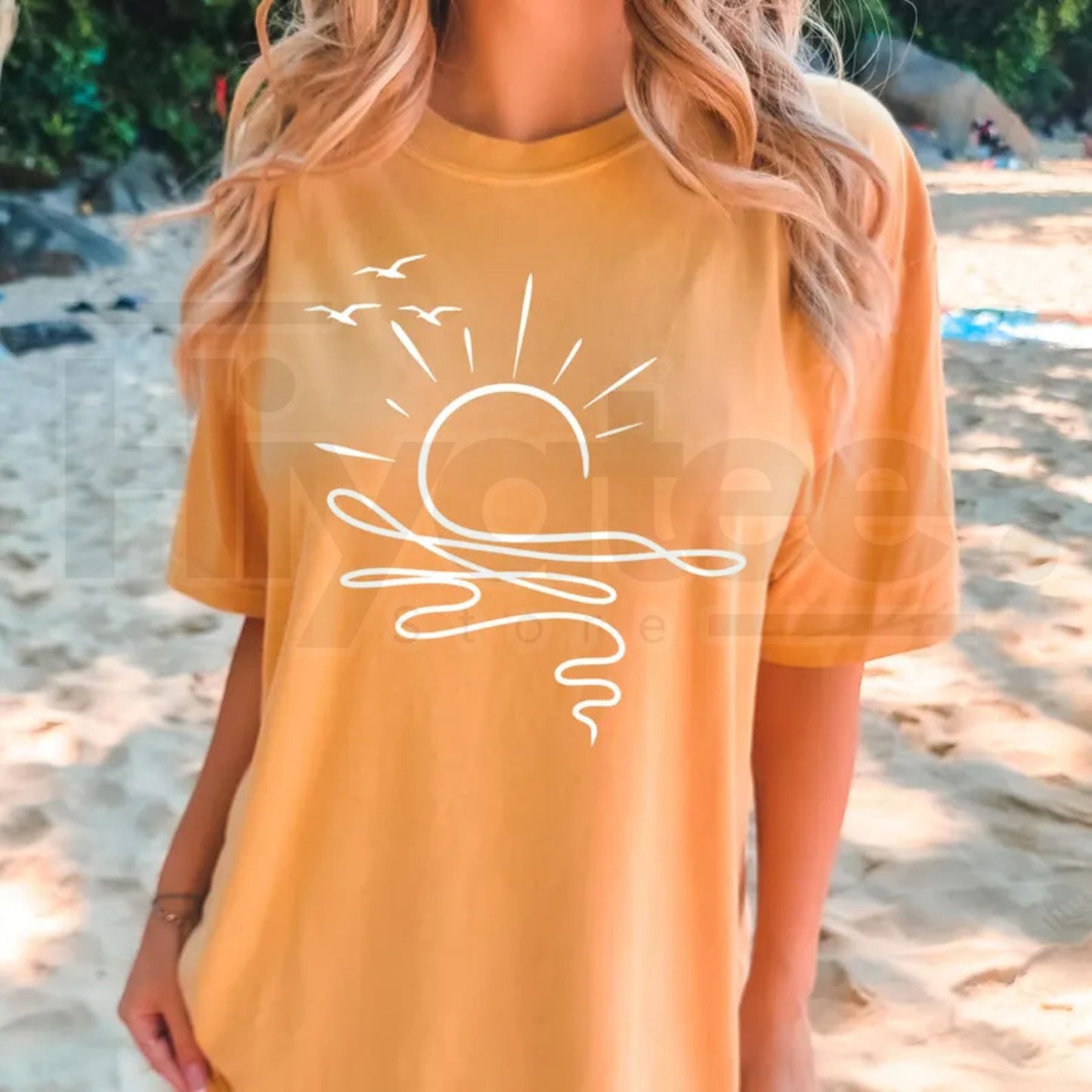 Comfort Colors Sun Ocean Shirt – Linear Graphic Boho Summer Tee, Trendy Cute Minimalist Beach T-Shirt