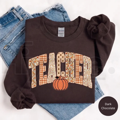 Retro Teacher Pumpkin Sweatshirt – Vintage Autumn Fall Educator Crewneck, Cute Halloween Teacher Sweater