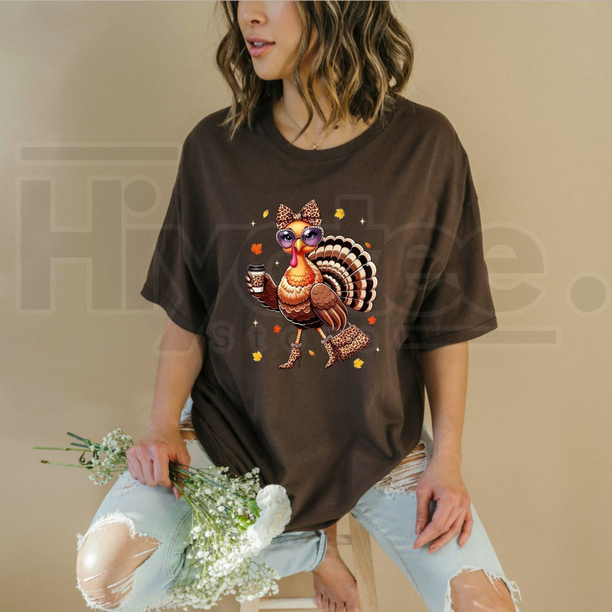 Women's Leopard Turkey Drinking Coffee T-Shirt – Festive Thanksgiving Day Graphic Tee