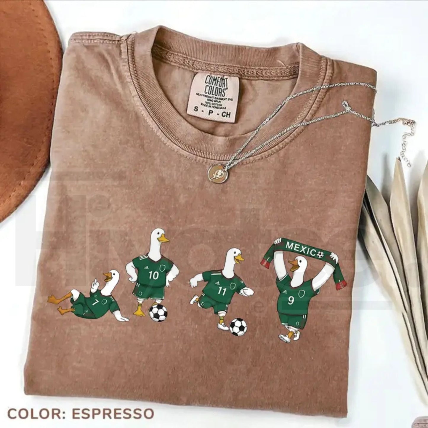 Comfort Colors Funny Goose Mexico Soccer T-Shirt – Retro Mexico Football Fan Game Day Graphic Tee