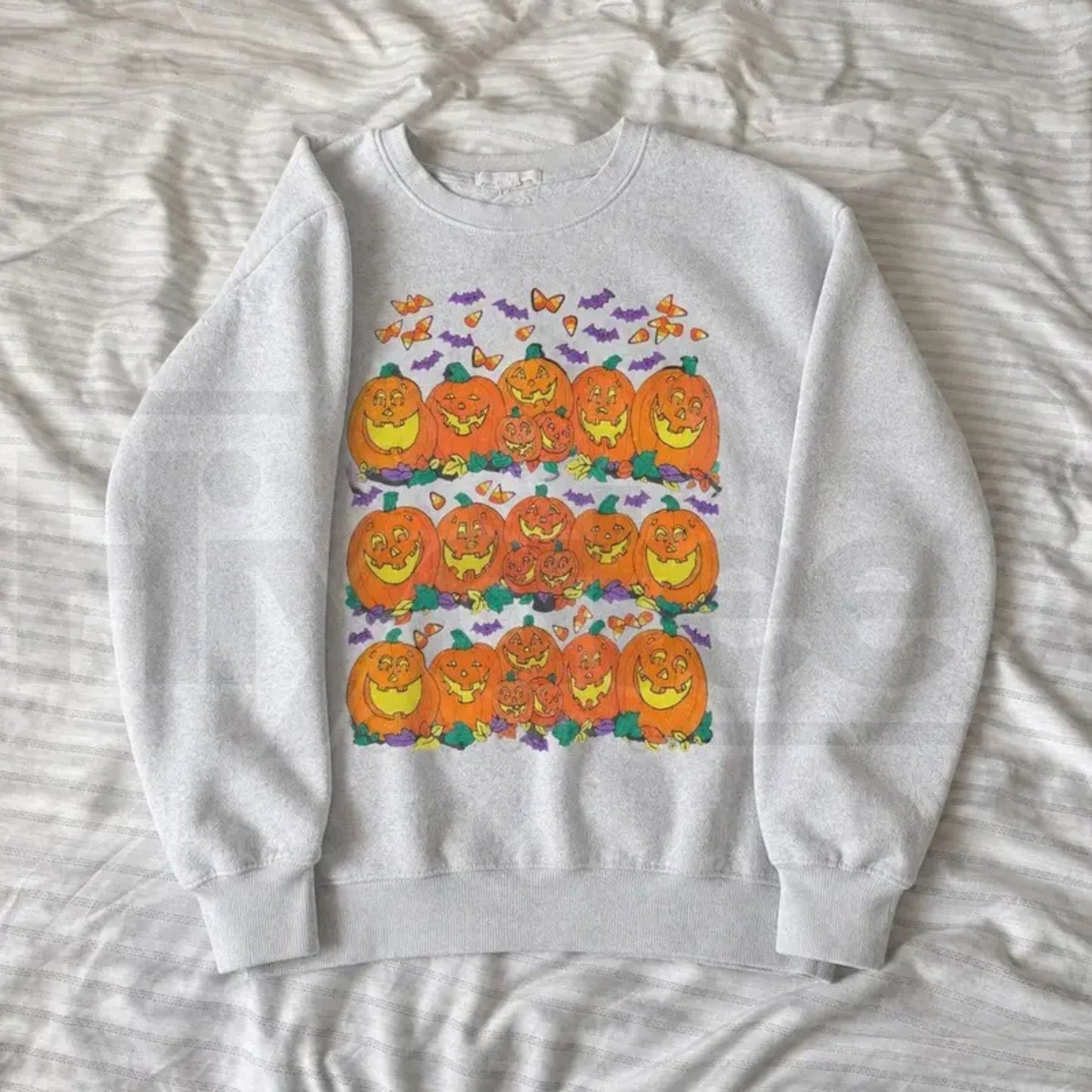 Halloween Pumpkin Graphic Sweatshirt – Cute Spooky Autumn Crewneck, Unisex Fall Pullover
