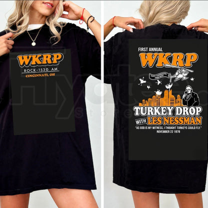 WKRP Turkey Drop Thanksgiving T-Shirt – Retro Les Nessman 1978 TV Comedy Graphic Tee