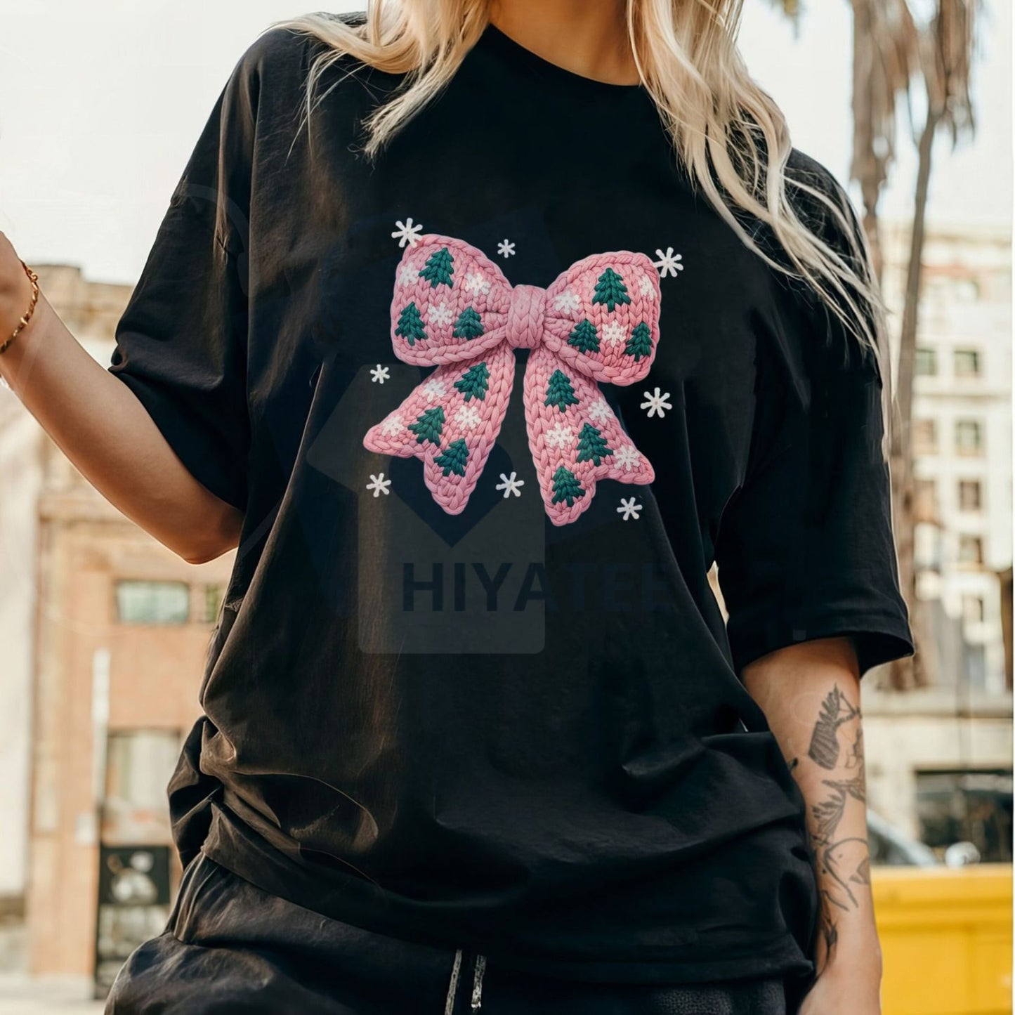 Knit Tree Bow Comfort Colors T-Shirt – Trendy Women's Christmas Tee