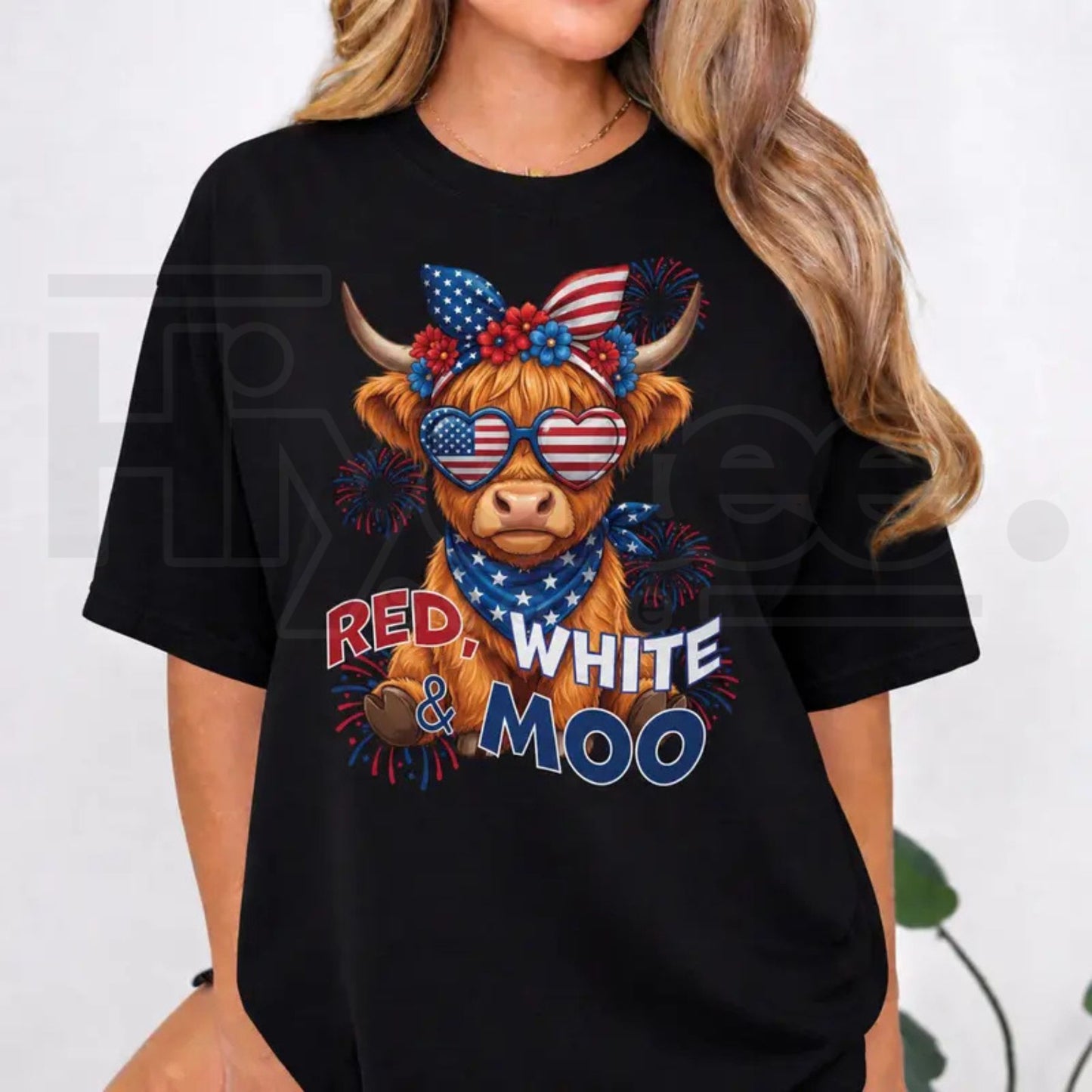 Red White & Moo Highland Cow T-Shirt – Cute 4th of July Patriotic Graphic Tee