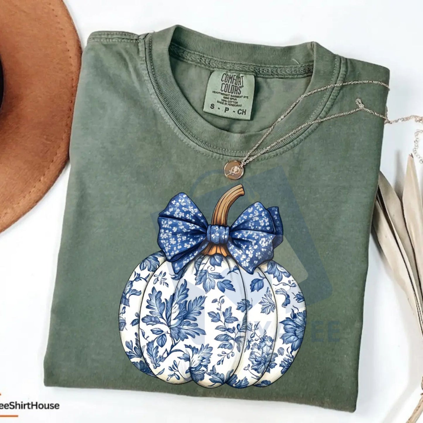 Comfort Colors Chinoiserie Pumpkin Shirt – Blue Floral Pumpkin Tee, Coquette Halloween & Thanksgiving Top, Women's Fall Crewneck