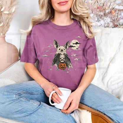 Comfort Colors Moonlit Bat Pumpkin Halloween T-Shirt – 90s Spooky Graphic Tee
