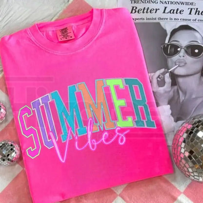 Summer Vibes Retro T-Shirt – Colorful Neon Beach Vacation Graphic Tee, Trendy Cute Gift for Her Casual Daily Outfit Top