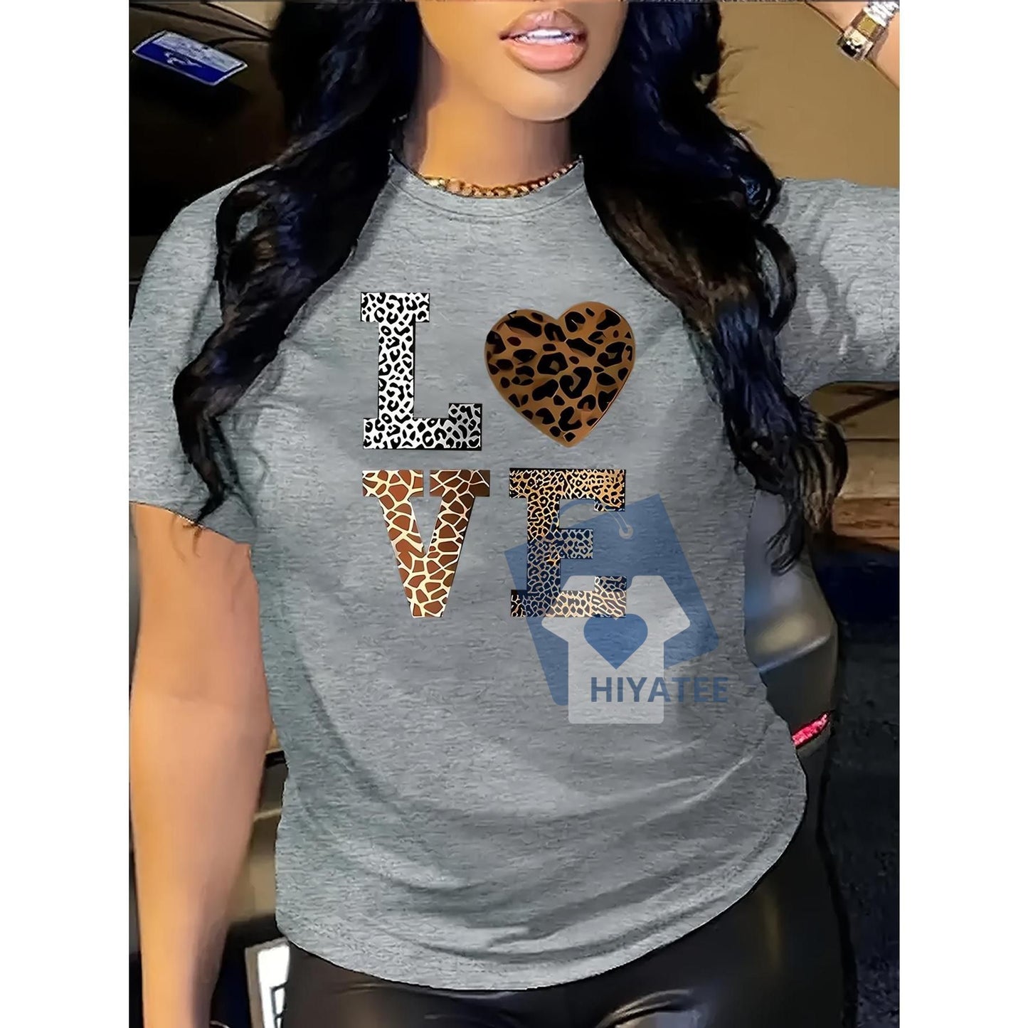Women's LOVE Leopard Heart T-Shirt – Casual Fitted Crewneck Short Sleeve Tee, Stylish All-Season Streetwear