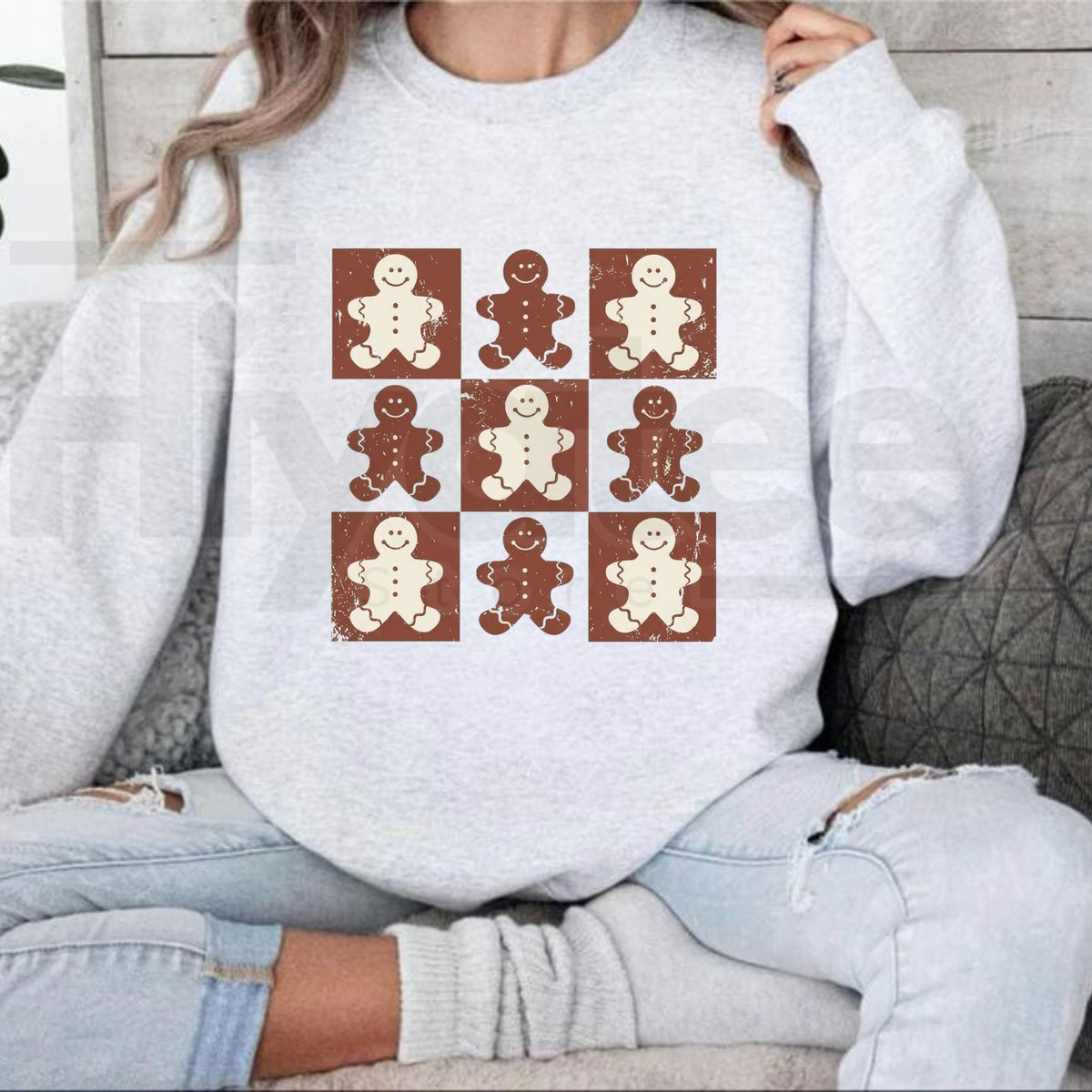 Retro Checkered Gingerbread Man Sweatshirt, Vintage Holiday Baker Graphic Crewneck