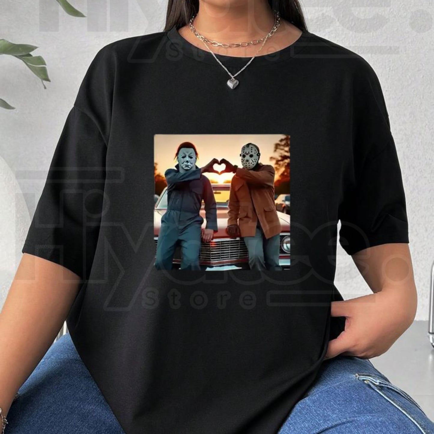 Vintage Michael Myers Halloween Heart Hands T-Shirt – Retro Horror Movie Tee