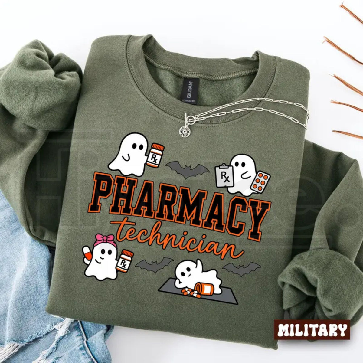 Pharmacy Technician Halloween Shirt – Cute Spooky Ghost Pharmacy Tech Sweatshirt for Fall