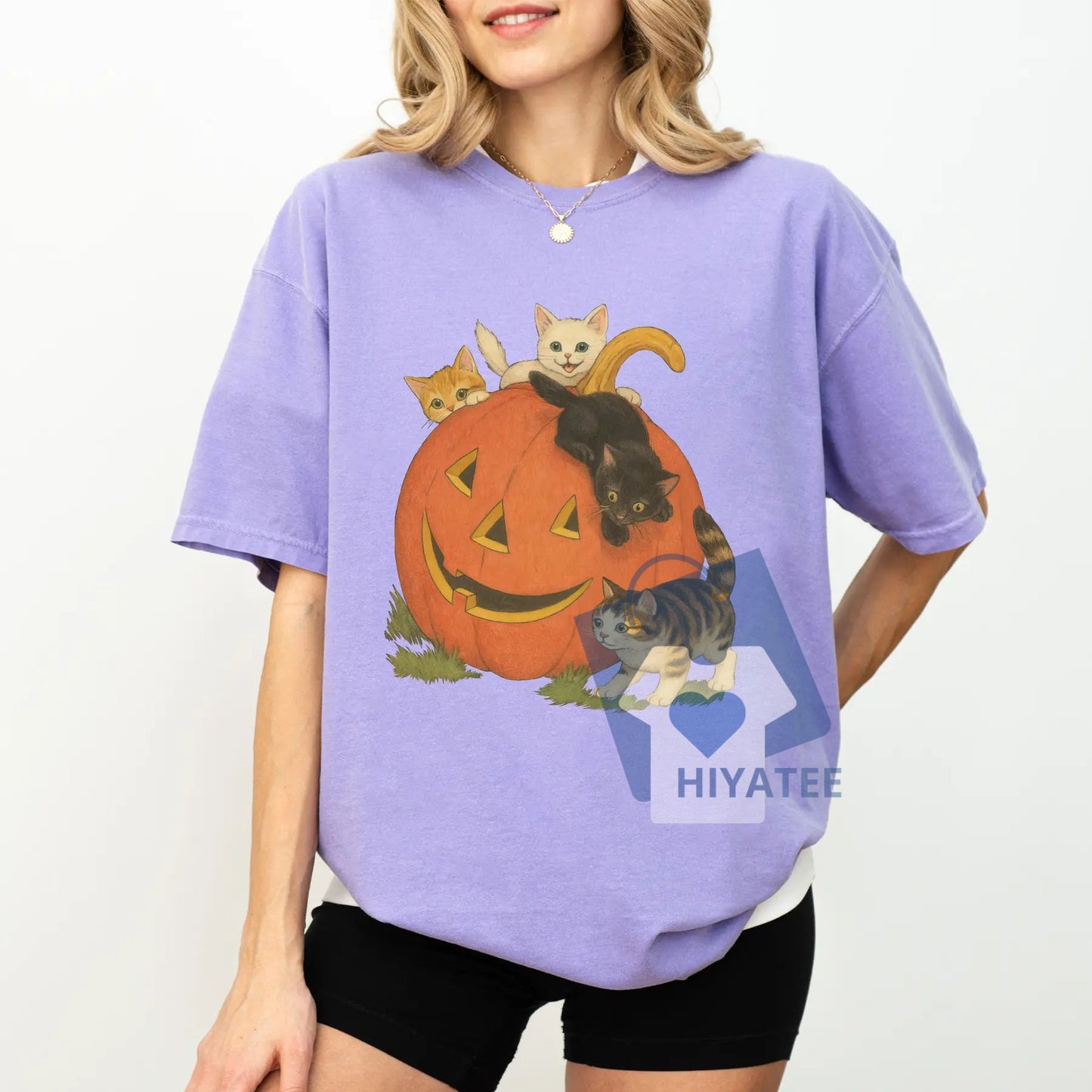 ChicCotton Vintage 90s Cat Halloween Shirt – Retro Jack-o’-Lantern Graphic Tee, Cute Fall Comfort Colors T-Shirt for Cat Lovers