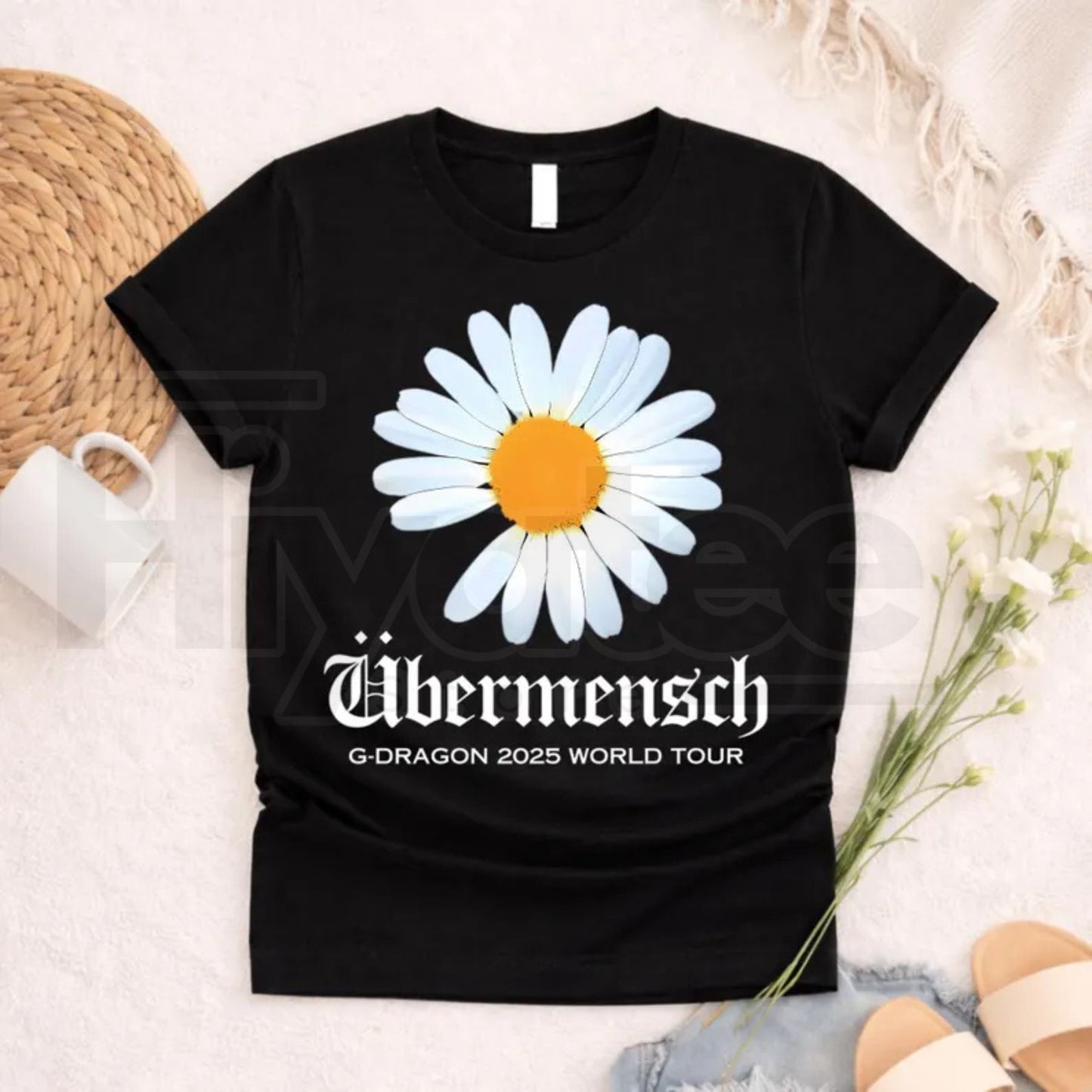 "Daisy Ubermensch" – G-Dragon World Tour 2025 Fan Graphic Top