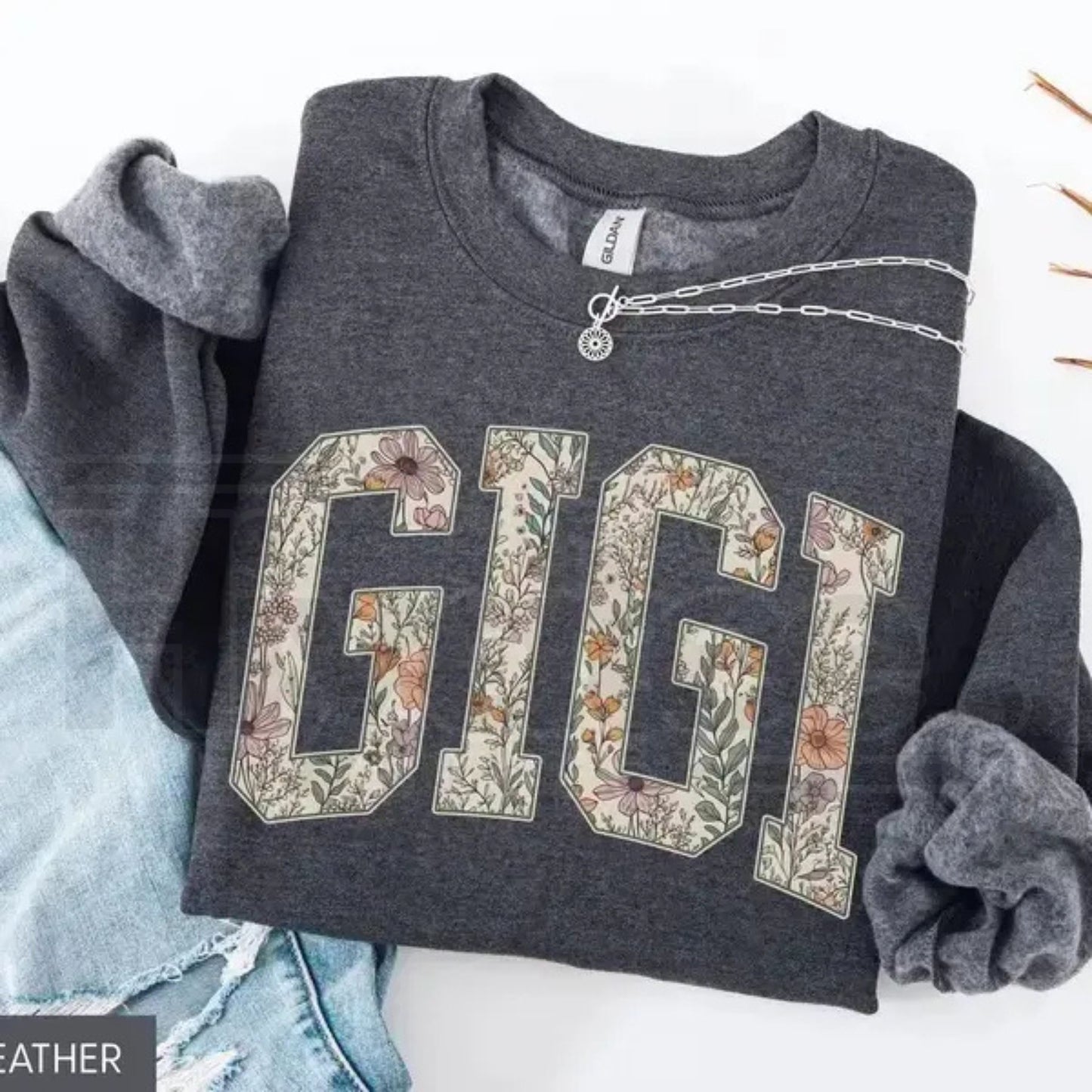 Grandma Gigi Nana Mimi Mama Auntie Floral Sweatshirt – Vintage Botanical Mother's Day Gift Crewneck