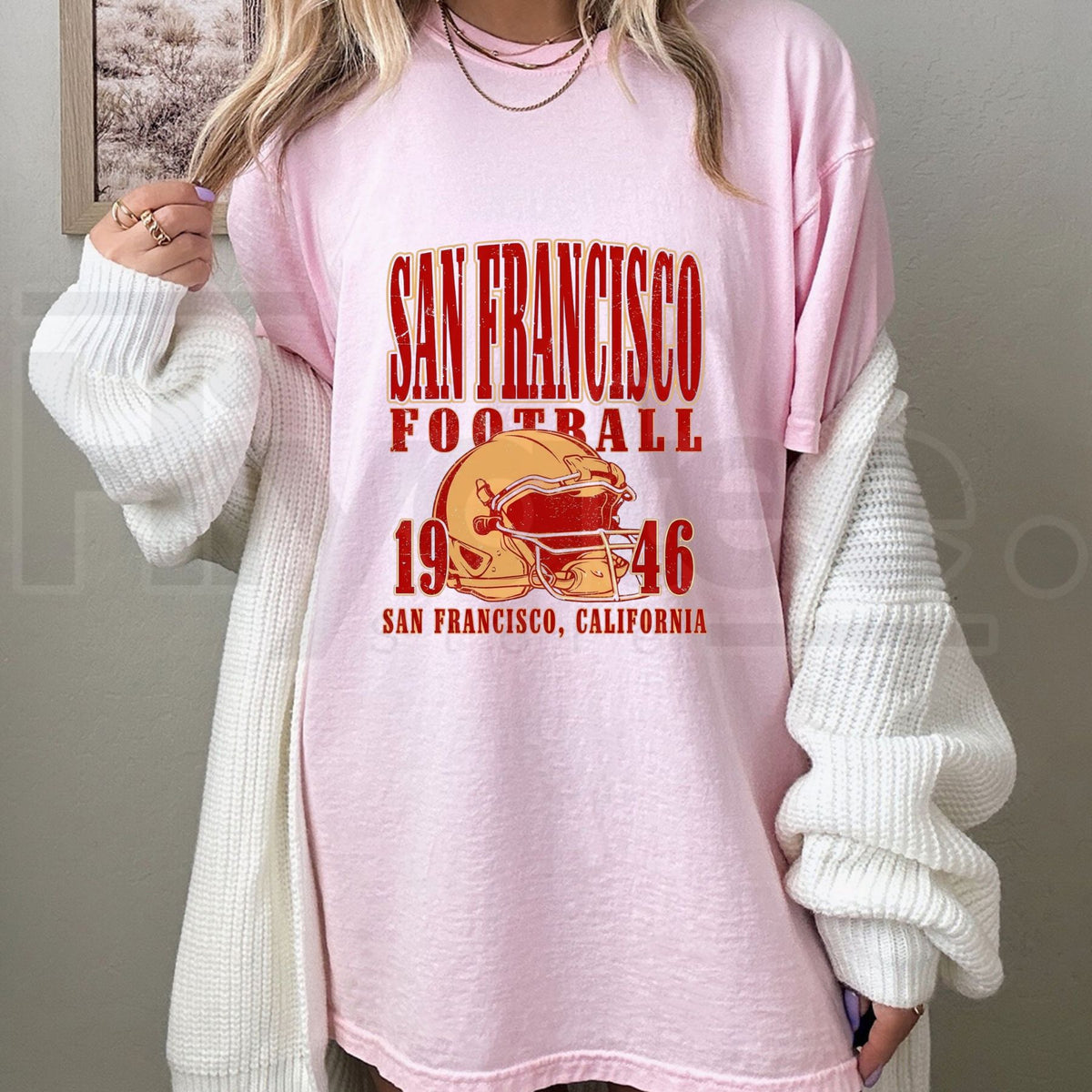 Women's Plus-Size Off-The-Shoulder San Francisco Football 1946 T-Shirt – Vintage Helmet Game Day Top