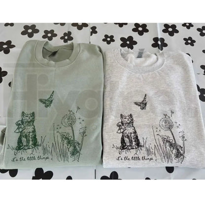 Little Things Sweatshirt: Cute Cat & Nature Crewneck Casual Trendy Pullover