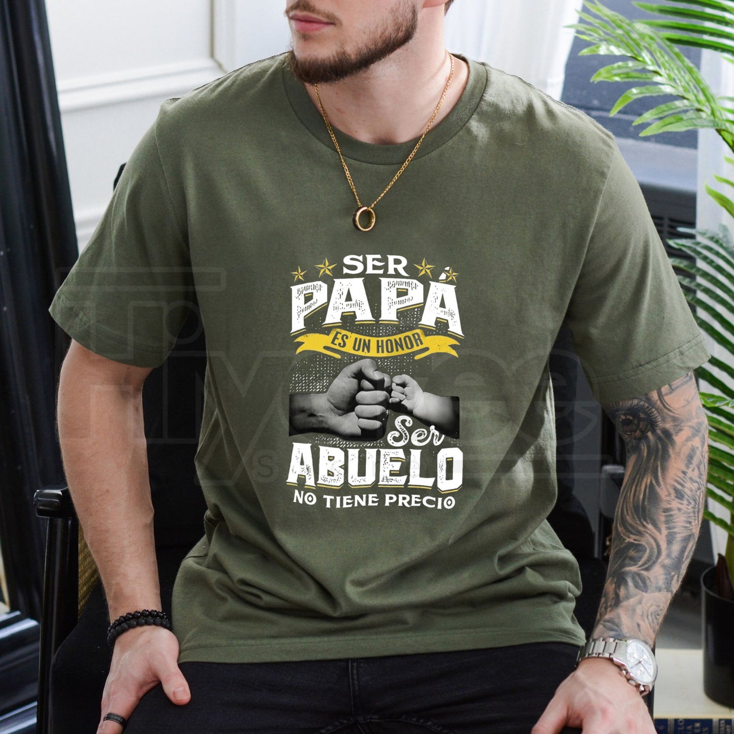 Father's Day Gift: Spanish Ser Papa Es Un Honor Abuelo No Tiene Precio Tee
