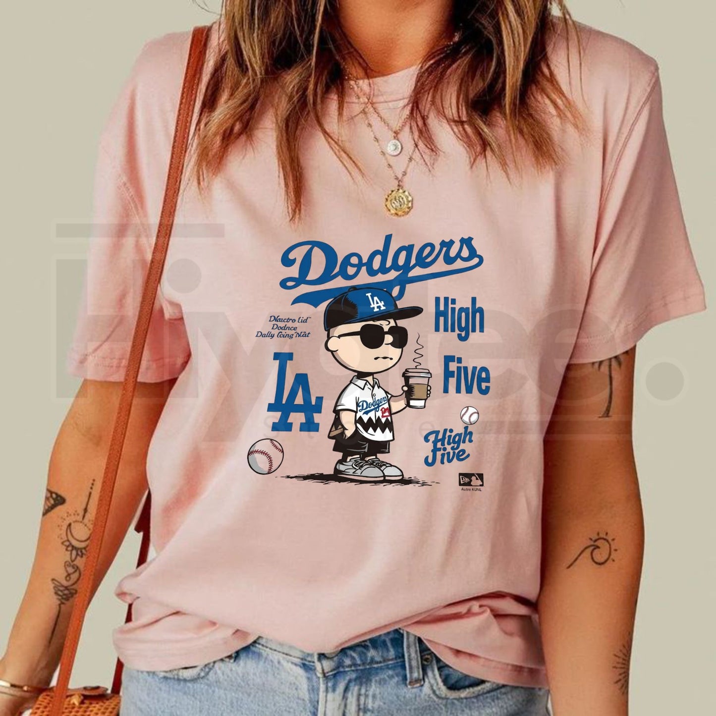 "Chillen’ in LA" – Charlie Brown Dodgers Coffee Graphic Top