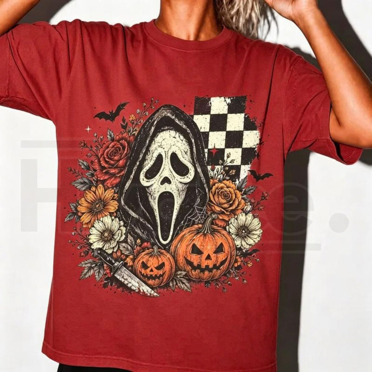 Ghost Face Retro Halloween T-Shirt – Vintage Horror Mask Graphic Tee