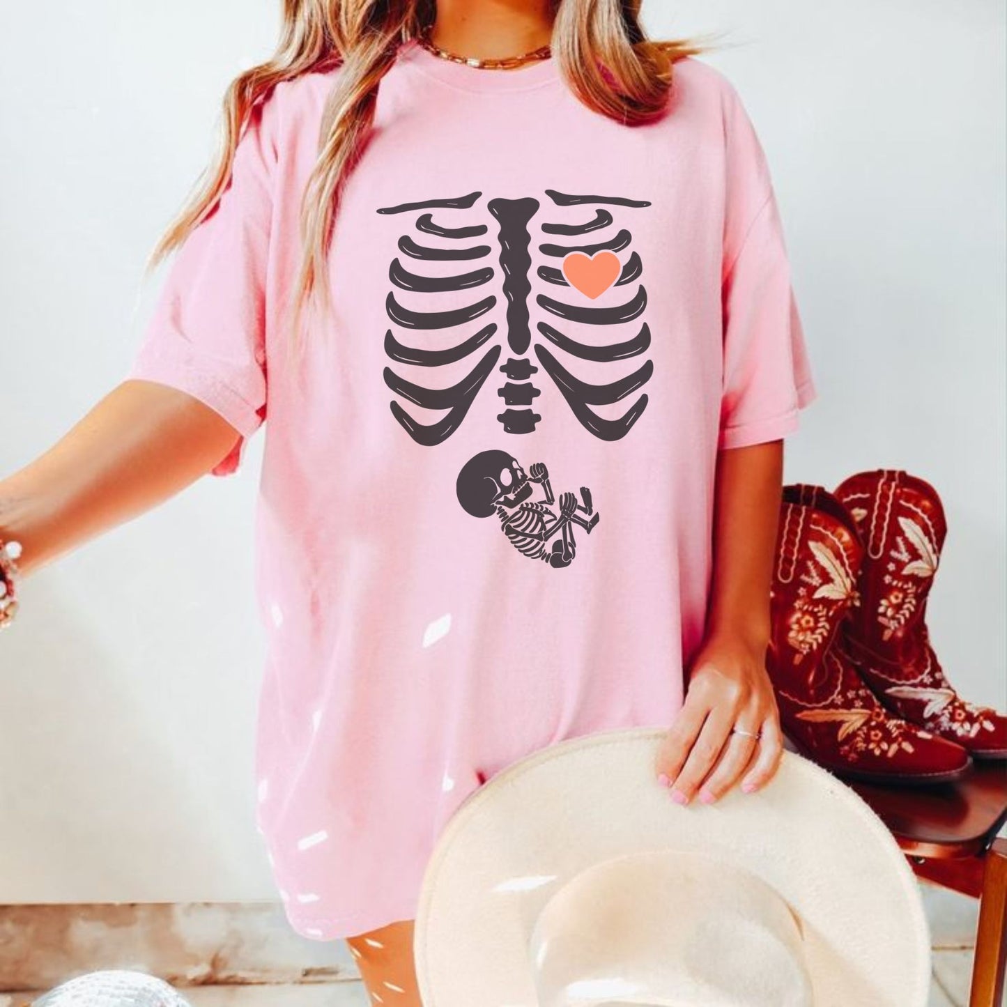 Skeleton Maternity T-Shirt – Funny Halloween Pregnancy Announcement Tee
