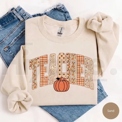 Retro Teacher Pumpkin Sweatshirt – Vintage Autumn Fall Educator Crewneck, Cute Halloween Teacher Sweater