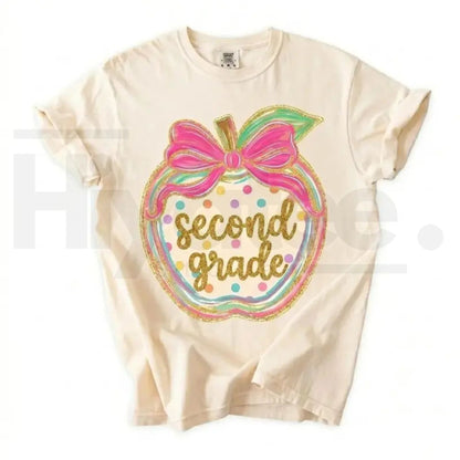 Comfort Colors Pink Gingham Apple Teacher Shirt – Preppy Back to School Tee for Pre-K to 4th Grade
