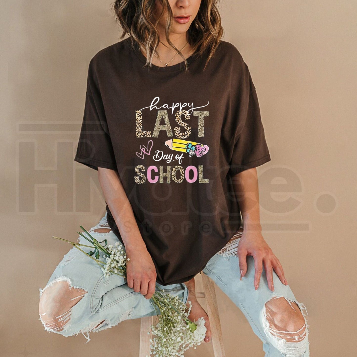 "Happy Last Day of School" – 2026 Retro Leopard Summer Graphic Top