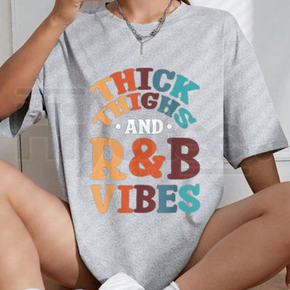 Unisex 90's R&B Girl Body Positivity T-Shirt – Thick Thighs R&B Vibes Graphic Tee