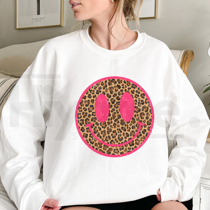 Pink Cheetah Smiley Graphic Top Sweatshirt – Retro Preppy Leopard Face Crewneck