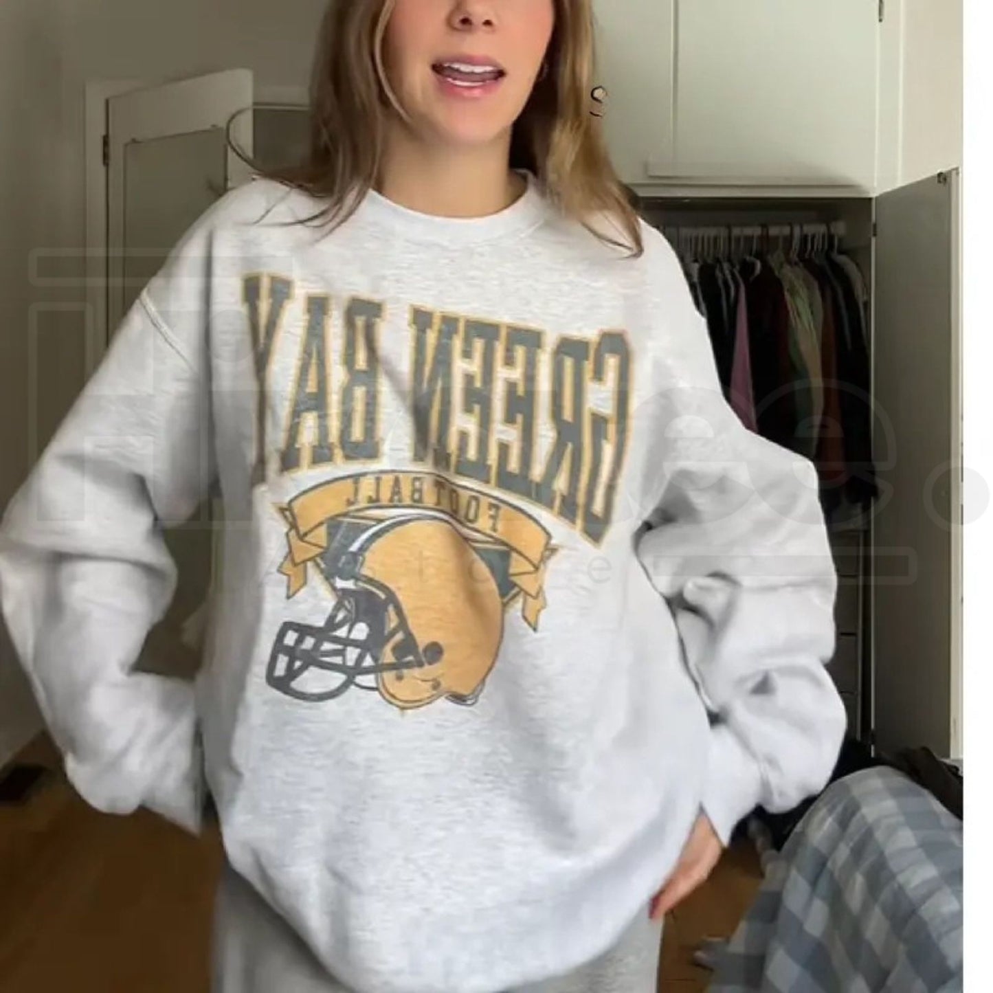 Vintage Football Sweatshirt – Hometown Team Pullover, Retro Sports Graphic Crewneck, Cozy Casual Long Sleeve for Men