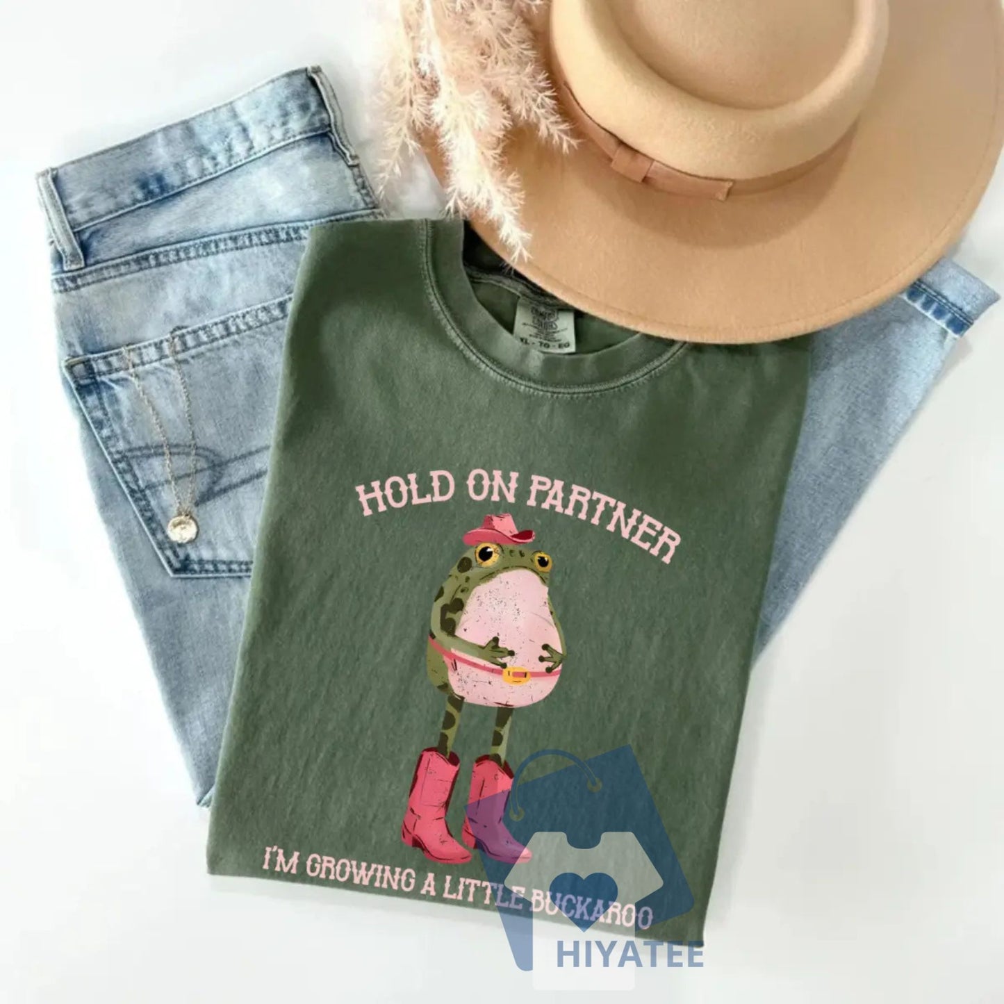 Hold On Partner I'm Growing A Little Buckaroo T-Shirt – Vintage Cowboy Frog Pregnancy Tee