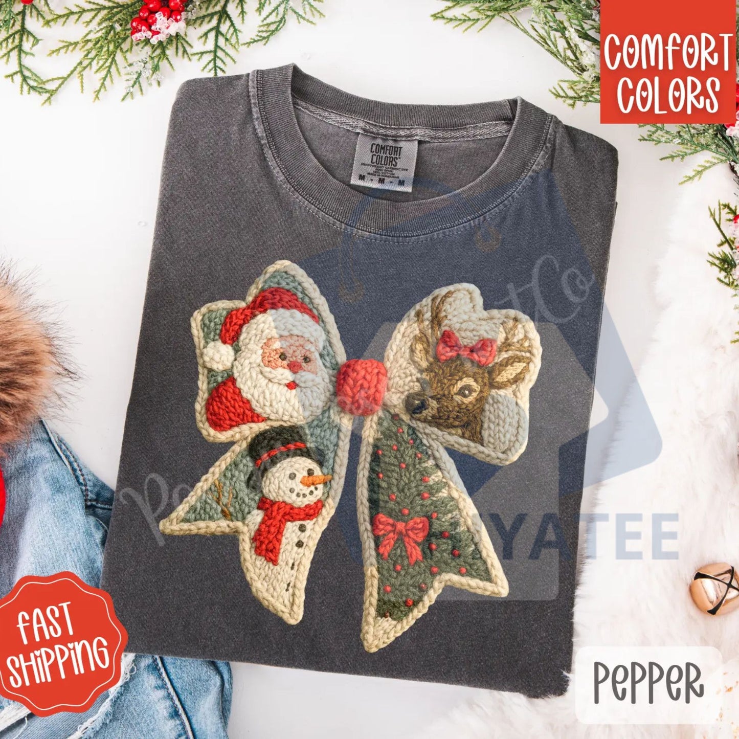 Knit Christmas Bow Shirt Comfort Colors – Trendy Women's Holiday T-shirt, Vintage Faux Knit Aesthetic Tee