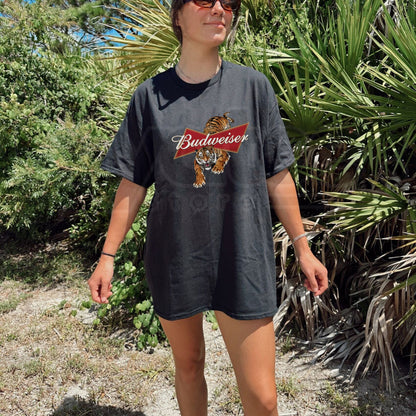 Vintage Style Budweiser Tiger Graphic Tee – Women's Retro Casual Top