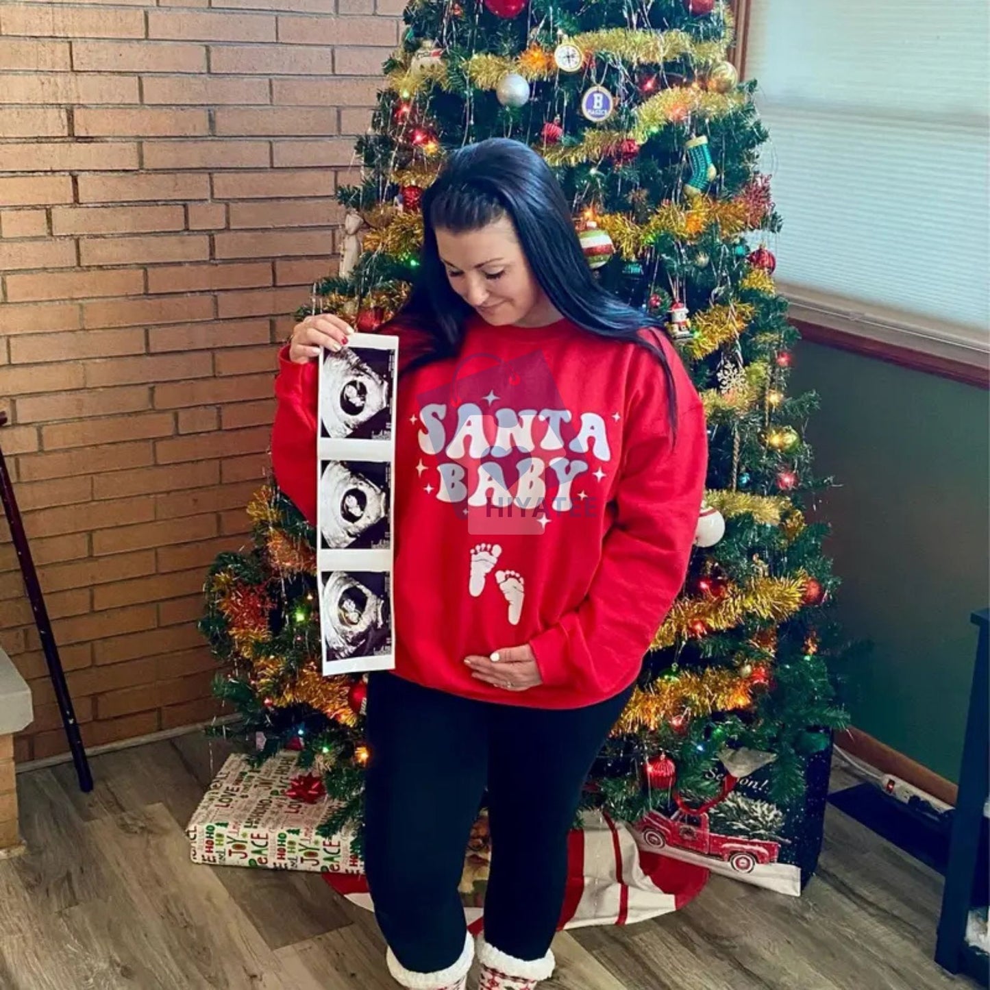 Christmas Pregnancy Announcement Sweatshirt – Santa Baby Shirt, Festive Pregnant Tee, New Mom Baby Announcement, Christmas Maternity