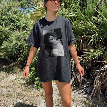 Tim Curry Smokes T-Shirt – Vintage IT Pennywise Smoke Break Graphic Tee