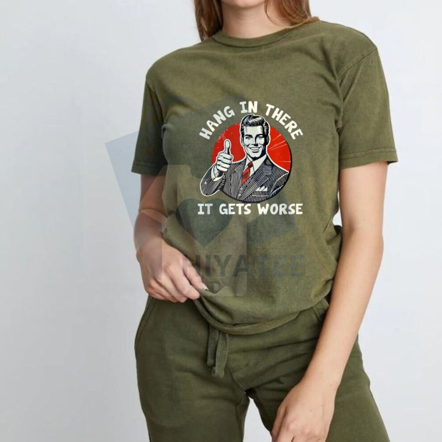 "Hang in There, It Gets Worse" T-Shirt – Humorous Golf Gift Cotton Tee For Men & Women