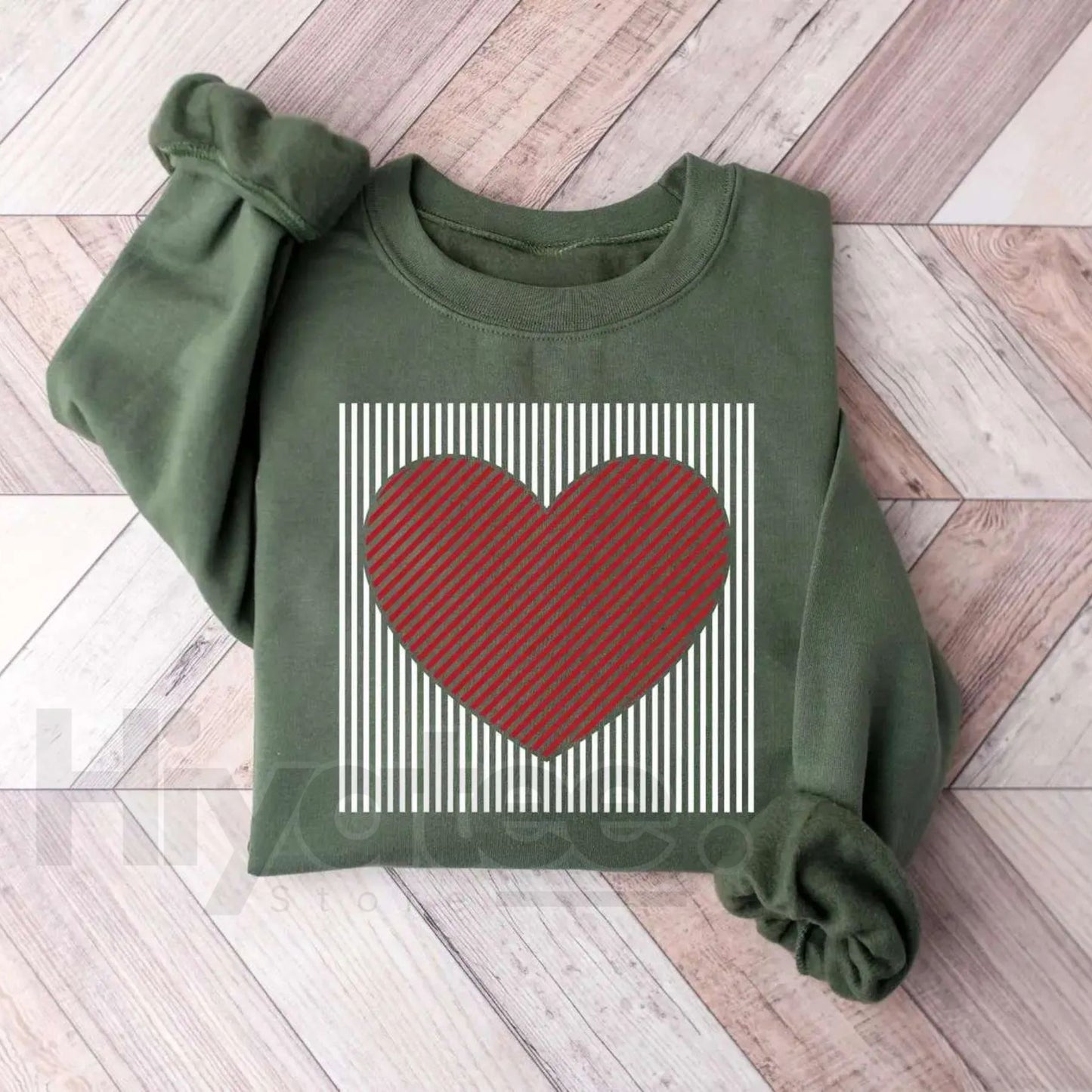 Retro Valentines Heart Sweatshirt: Cute Love Crewneck for Teachers, Moms & Women