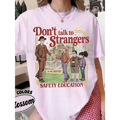 Stranger Things Vintage Style T-Shirt – "Don't Talk To Strangers" White Oversized Tee, Retro TV Show Fan Casual Top