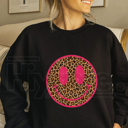 Pink Cheetah Smiley Graphic Top Sweatshirt – Retro Preppy Leopard Face Crewneck