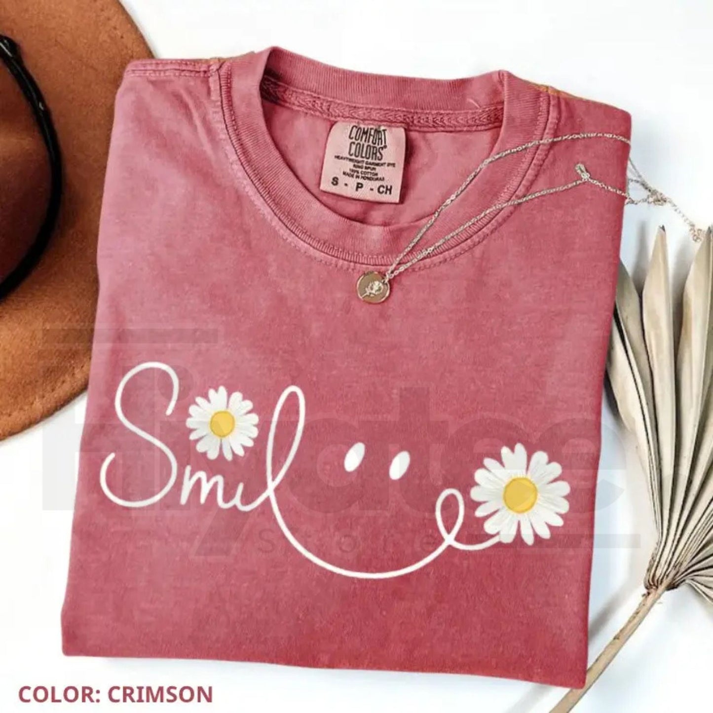 Comfort Colors® Daisy Smile Face Shirt – Trendy Retro Floral Women’s Gift Tee