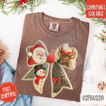 Knit Christmas Bow Shirt Comfort Colors – Trendy Women's Holiday T-shirt, Vintage Faux Knit Aesthetic Tee