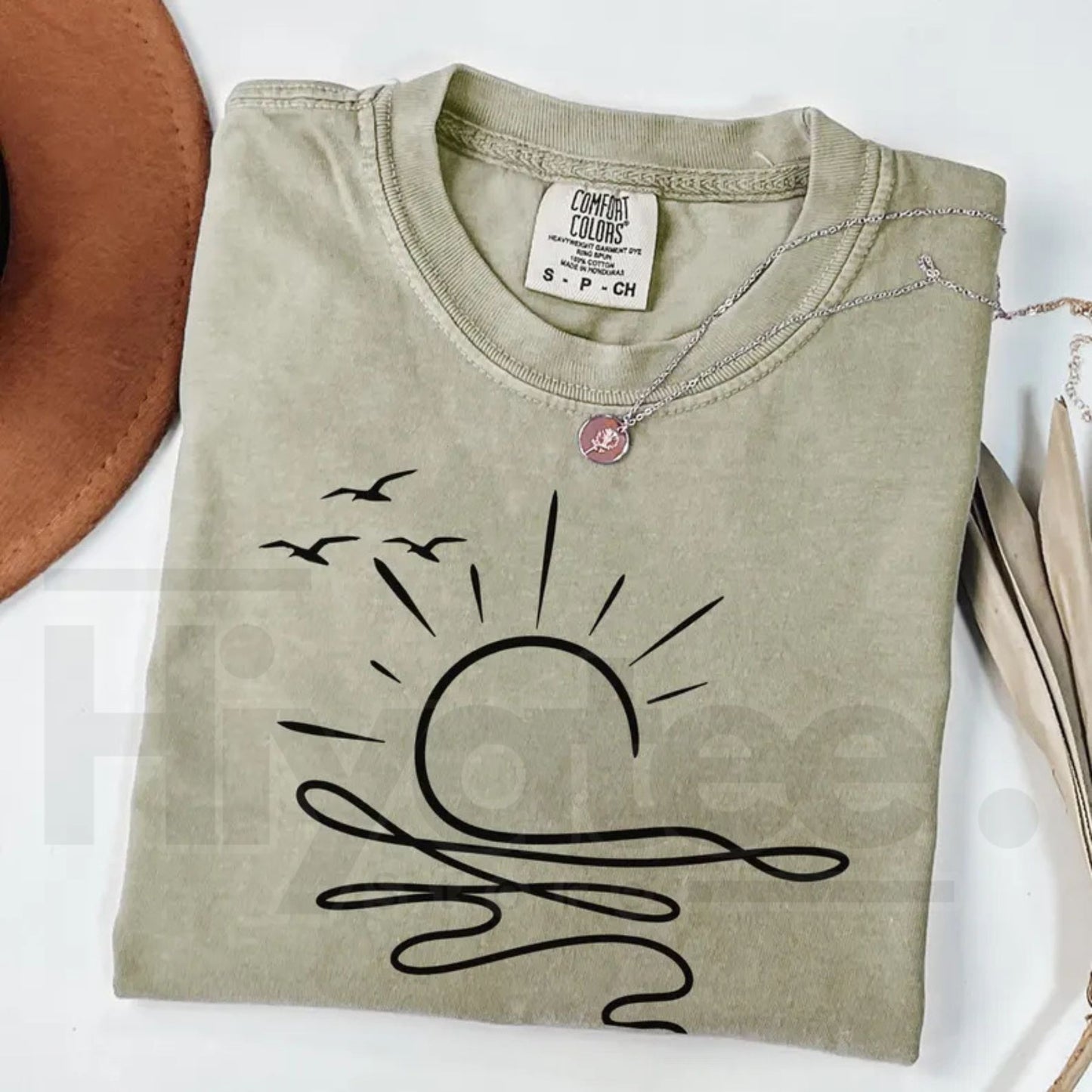 Comfort Colors Sun Ocean Shirt – Linear Graphic Boho Summer Tee, Trendy Cute Minimalist Beach T-Shirt