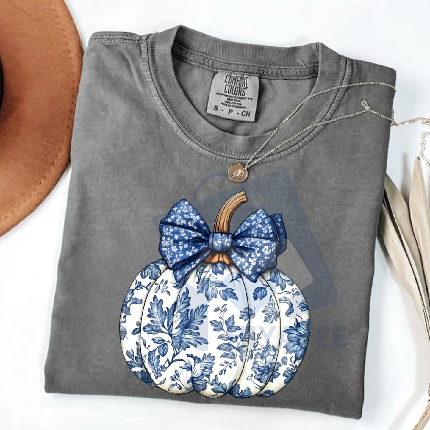 Comfort Colors Chinoiserie Pumpkin Shirt – Blue Floral Pumpkin Tee, Coquette Halloween & Thanksgiving Top, Women's Fall Crewneck
