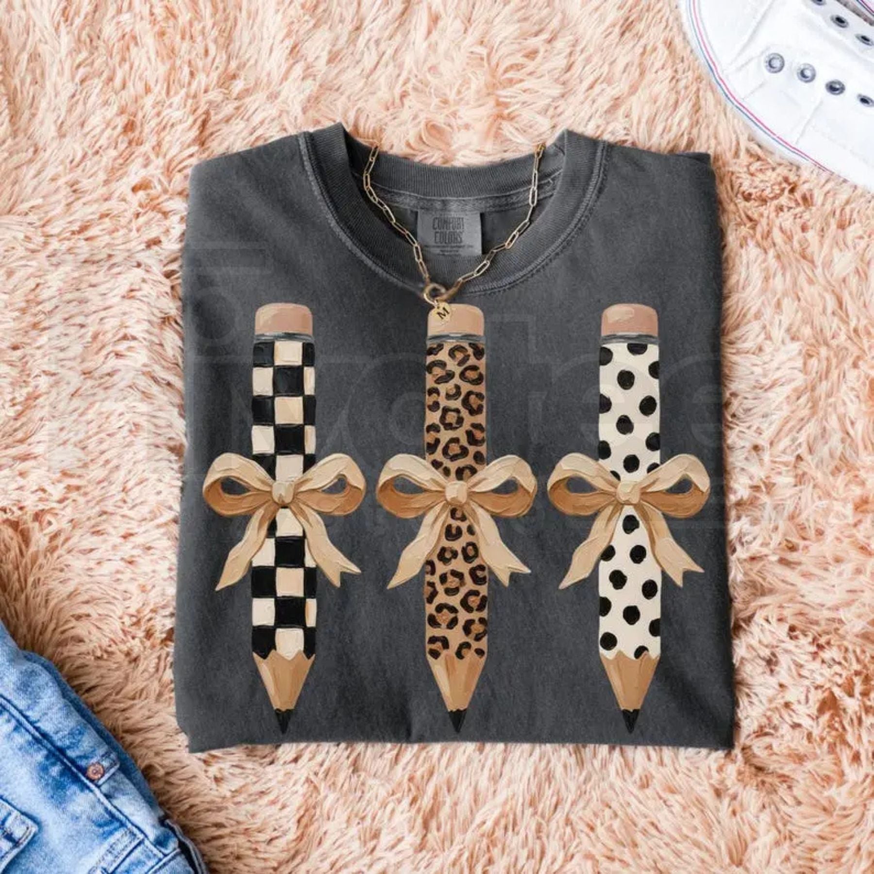 Comfort Colors Pencil Bow Teacher Shirt - Hiyatee