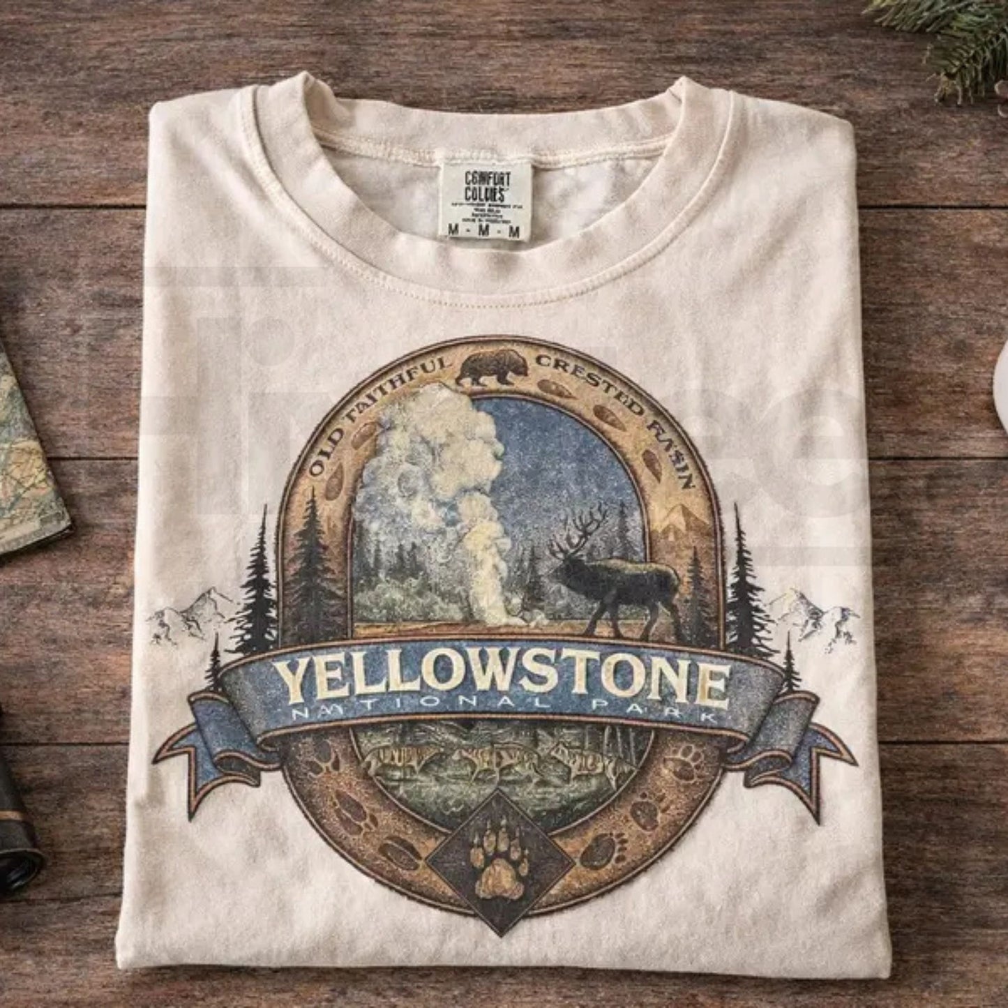 Comfort Colors Retro Yellowstone National Park Vintage 90s T-Shirt - Hiyatee