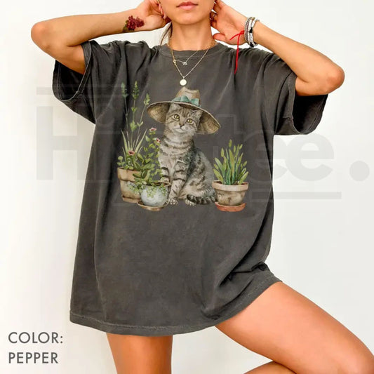 Comfort Colors® Vintage Cat Gardening T-Shirt – Watercolor Kitten Cottagecore Tee - Hiyatee