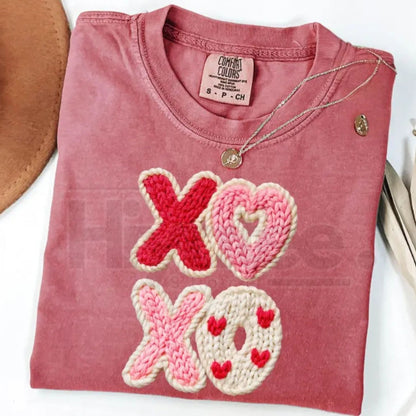 Comfort Colors XOXO Coquette Bow Shirt – Trendy Valentine’s Day T-Shirt, Womens Gift - Hiyatee