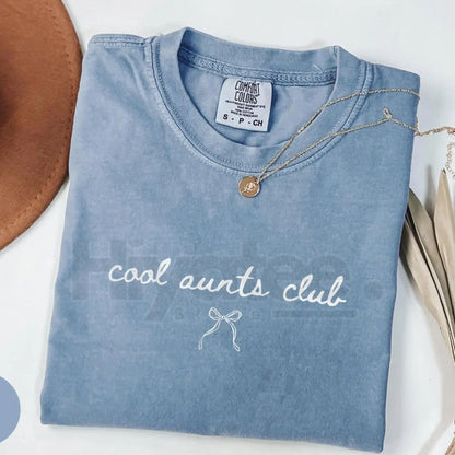 Cool Aunts Club Shirt – Cute Auntie T-Shirt, New Aunt Gift for Pregnancy Announcement, Trendy Baby Reveal Sister Gift - Hiyatee