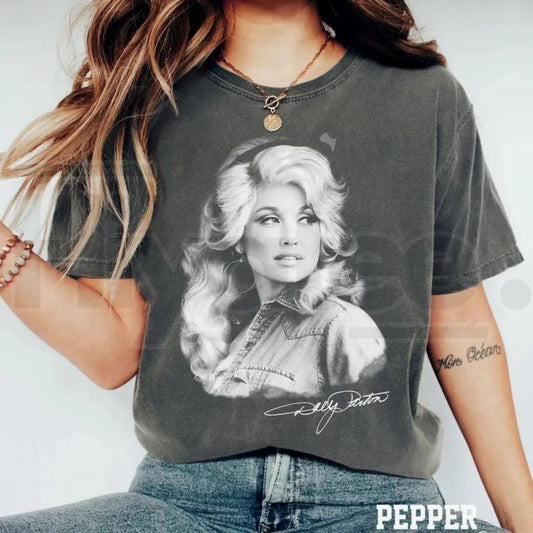 Dolly Portrait T-Shirt Vintage Style Comfort Colors Tee Country Music Top - Hiyatee