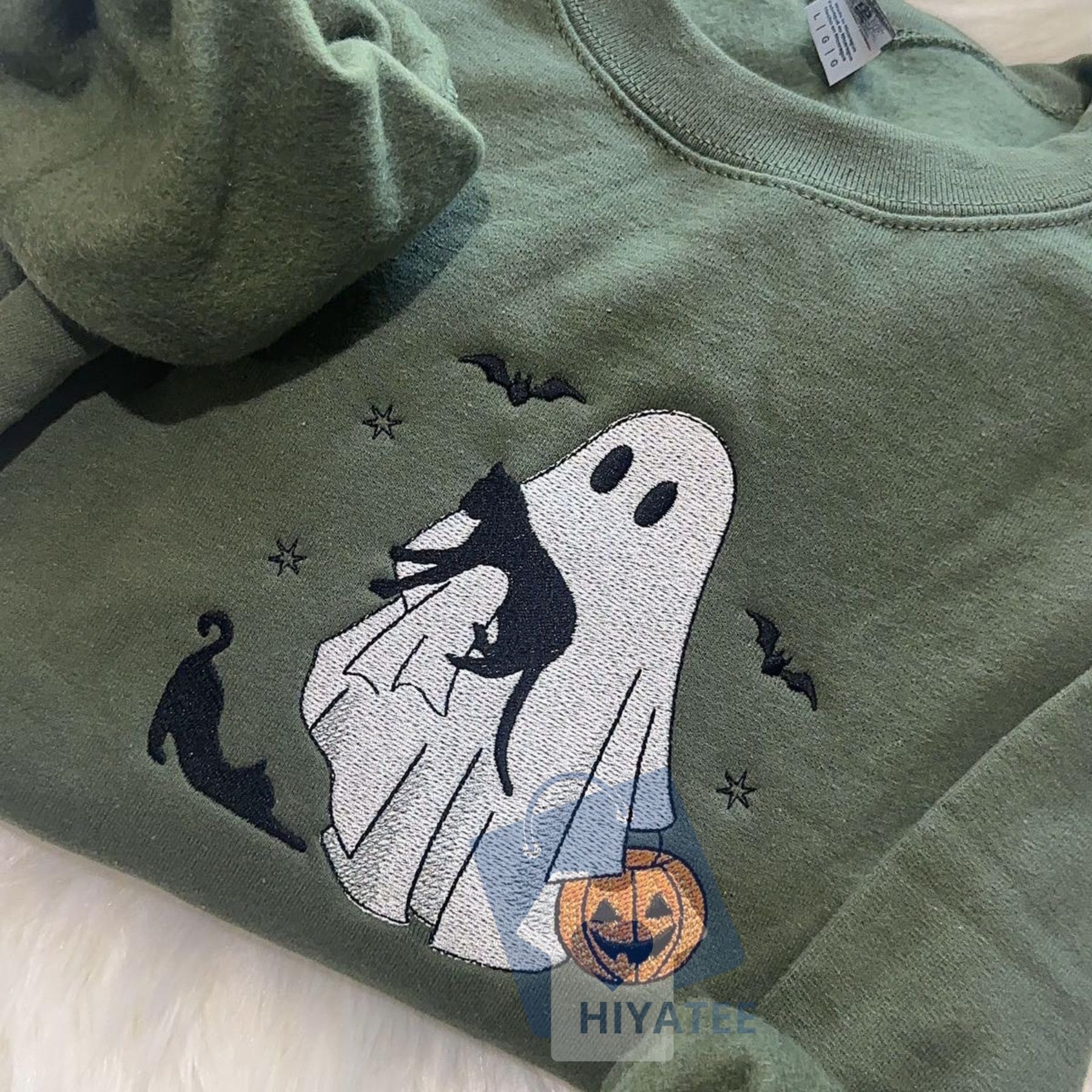 Embroidered Halloween Ghost & Cats Sweatshirt – Cozy Spooky Season Pullover, Cute Fall Crewneck for Cat Lovers-Hiyatee
